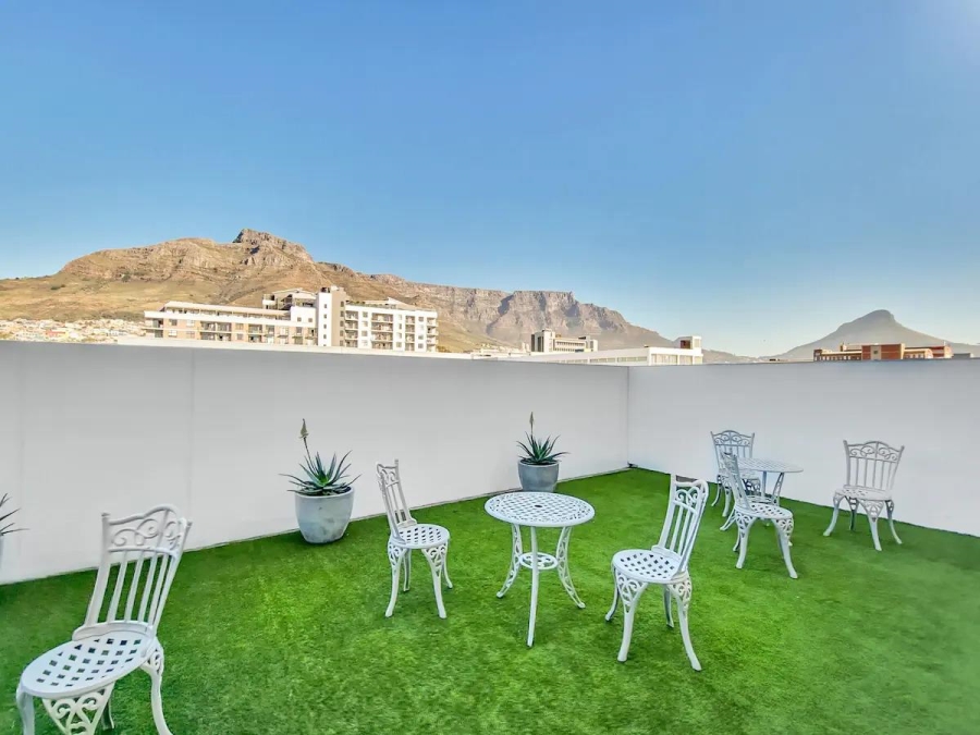 1 Bedroom Property for Sale in Woodstock Western Cape